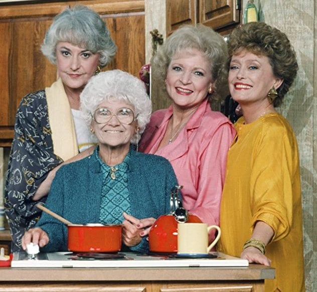 Golden-Girls-cast-kitchen